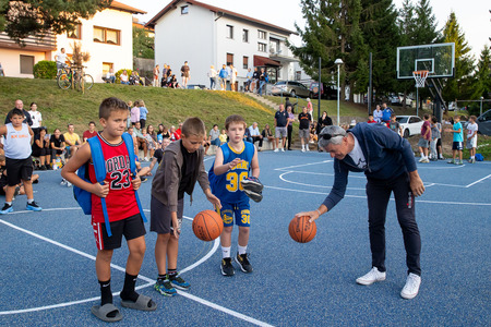 igrišče na Rožni ulici - otvoritev (38)